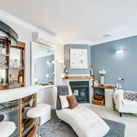 4 Bedroom In 別荘 *