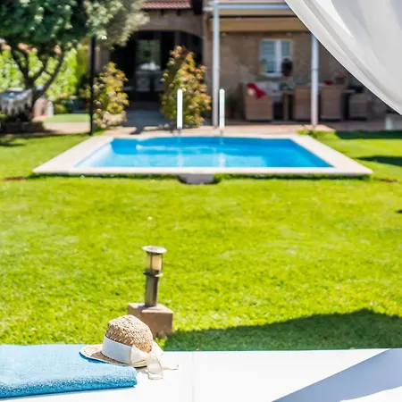 4 Bedroom In インカ
